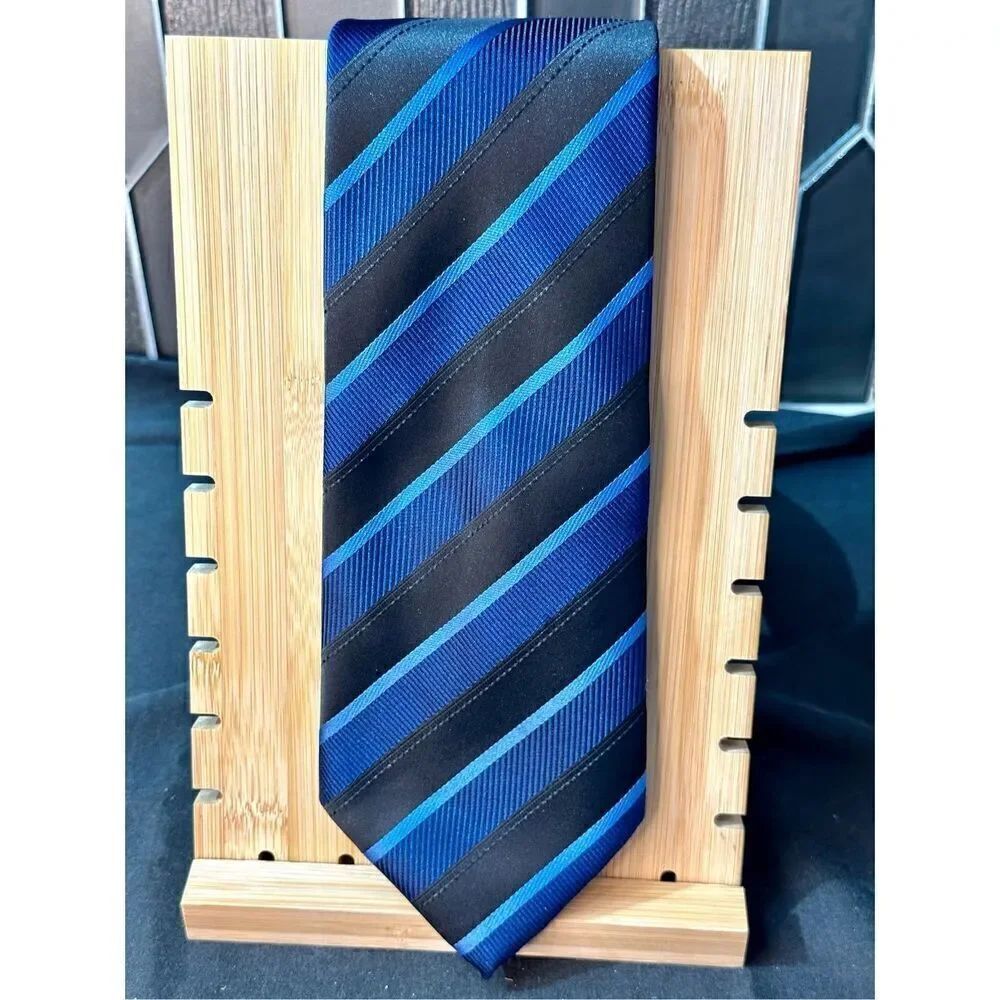 Hugo Boss 100% silk blue tie